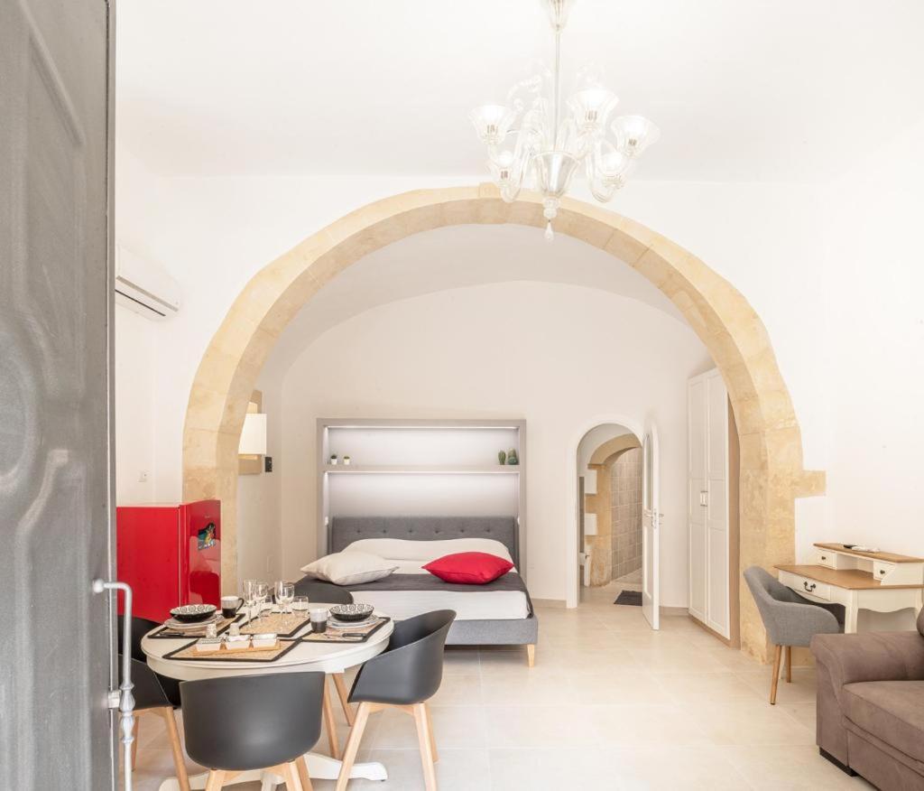 Esperia Luxury Suite & Apartment Noto Buitenkant foto